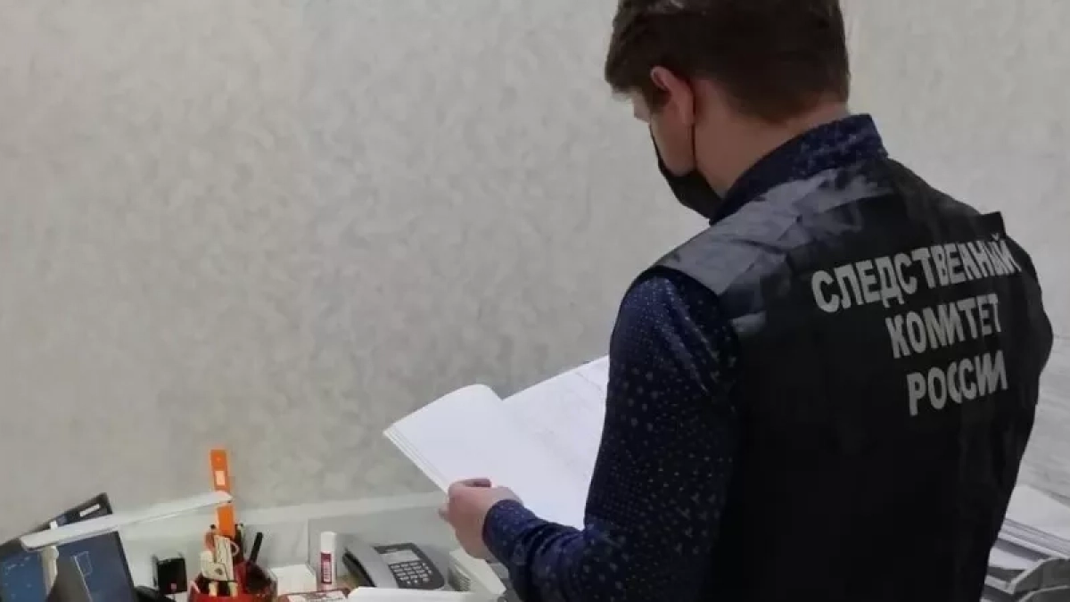 В Слободском девушка выследила старушку с деньгами и хитрым образом ее обокрала
