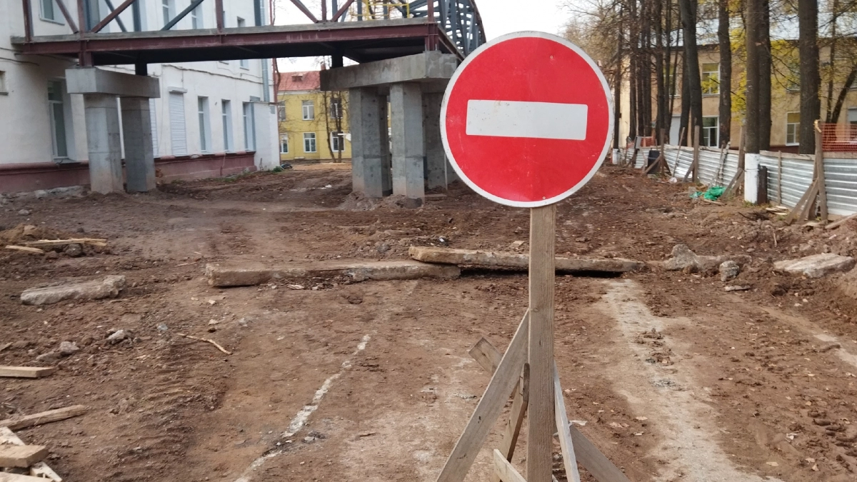 Впустила сестру в свой дом — а получила «живу у дуры, она и варит»: вот кого нельзя жалеть