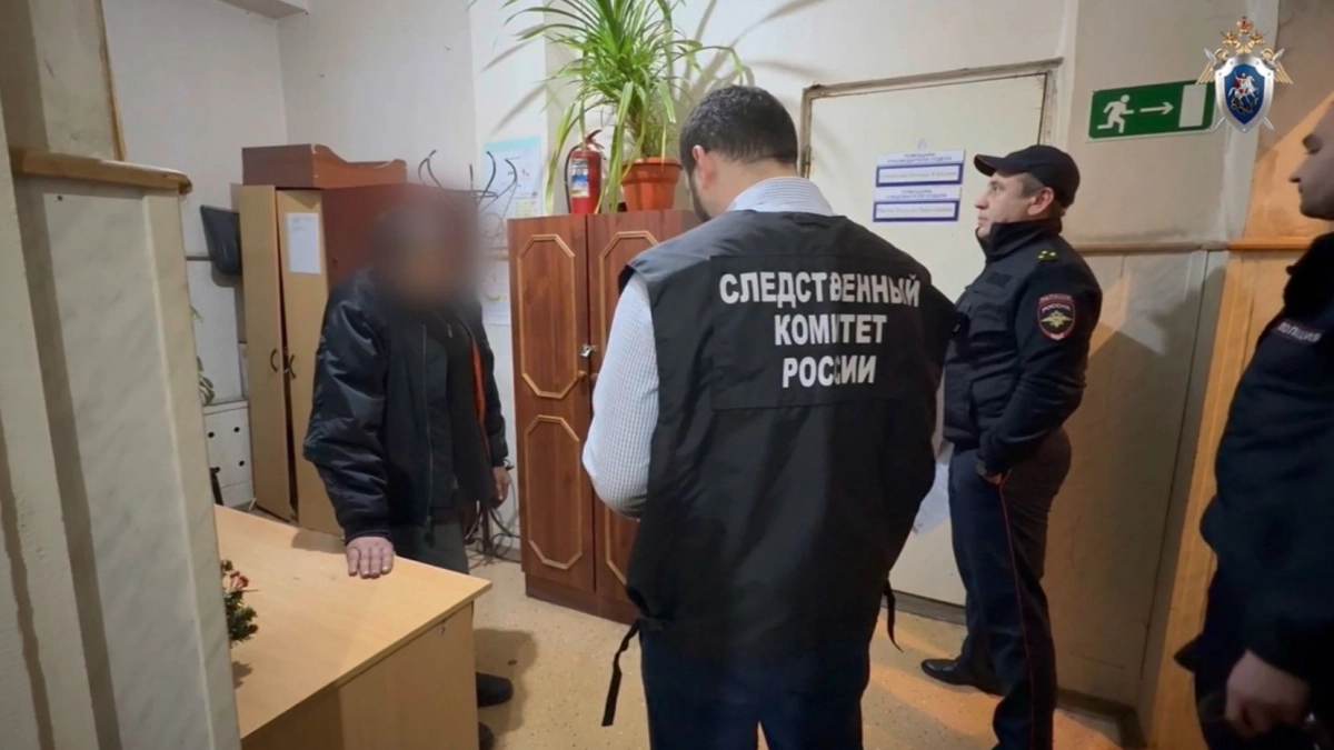 В Кирове мужчина превратил жизнь супруги в ад и получил срок по трем статьям