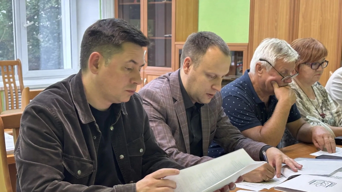Георгий Барминов: «Новое положение об оплате труда в детских садах должно защищать права работников»