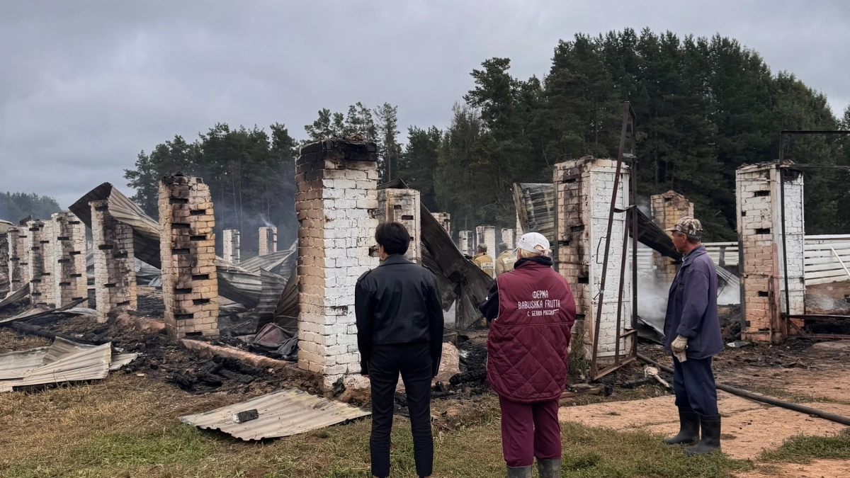 "Желаю сил и терпения для восстановления": глава Фаленского района поддержал владельцев сгоревшей фермы 
