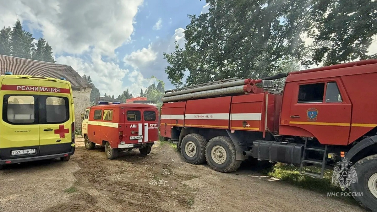 Обугленное тело человека нашли на месте пожара в Куменском районе