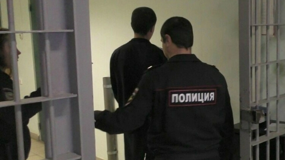 В Кирове два подростка стали фигурантами дела после заезда на чужой машине