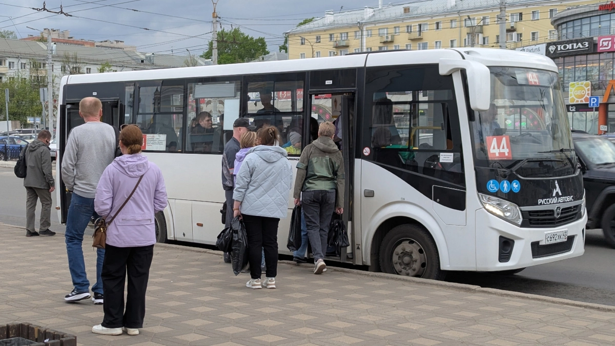 В Кирове из-за крестного хода ограничат работу 16 автобусов и троллейбусов