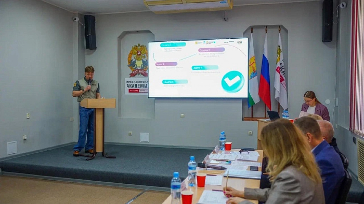 В Кирове предложили создать сообщество педагогов, которые научат молодежь мыслить критически