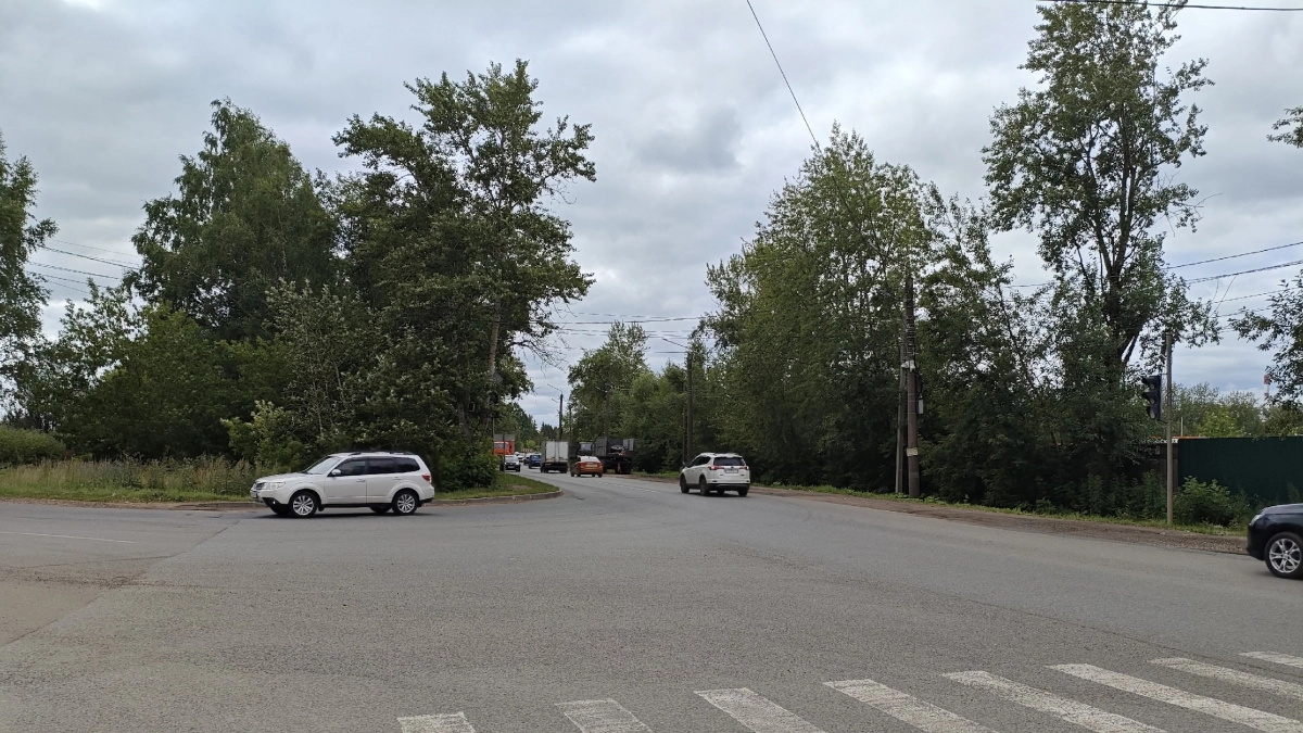 В Кирове начали расширять проблемный участок улицы Потребкооперации
