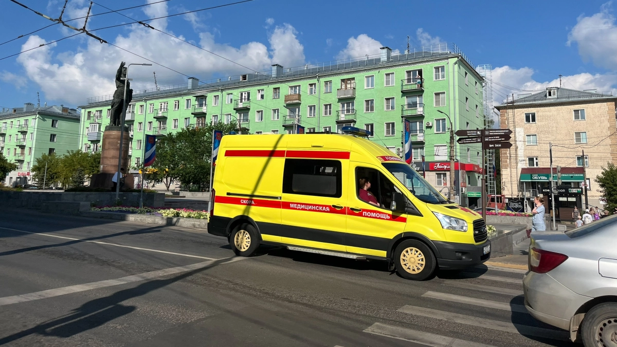 Кировчанин попал в больницу после попытки познакомиться с девушкой на улице