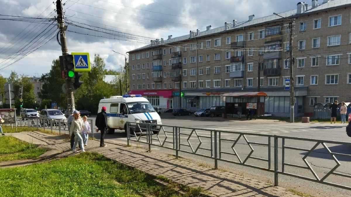 В Кирове парень с сообщниками угнал мотоцикл и отдал его знакомому за долги