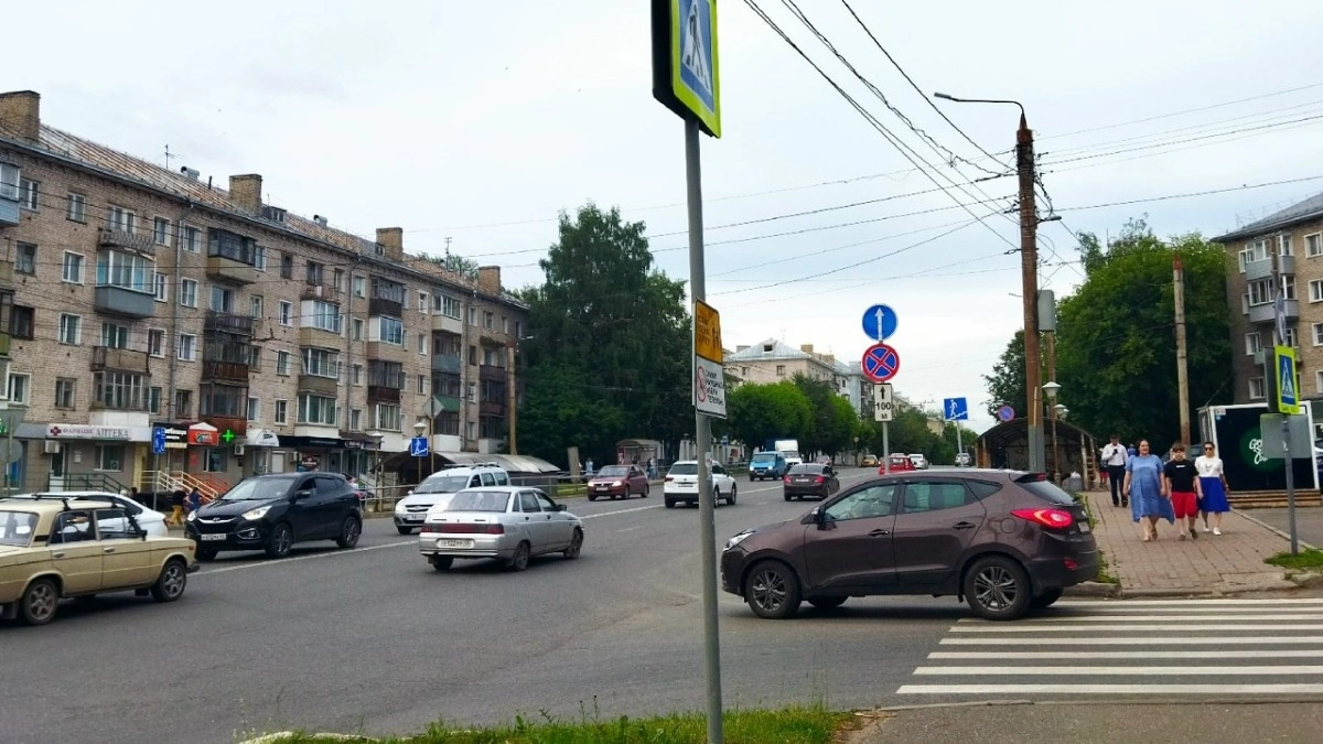 В центре Кирова 4-летнего мальчика сбили на пешеходном переходе