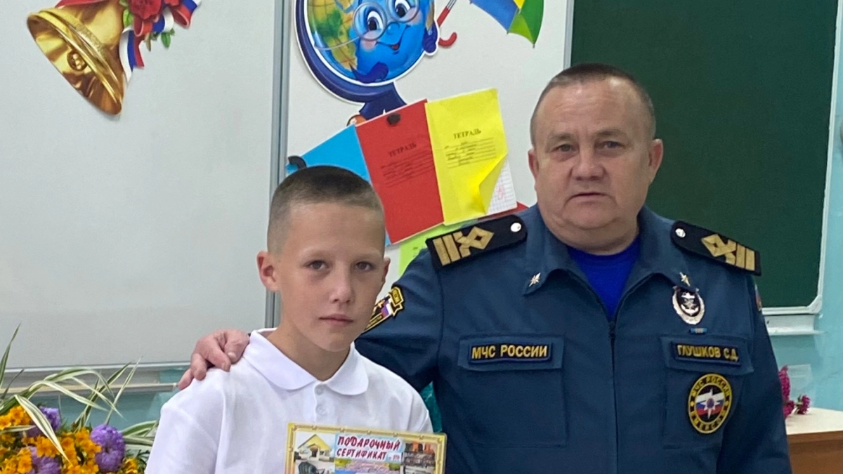 "Рыбак уходил под воду два раза": как семиклассник из Кировской области вытащил крупного мужчину из полыньи