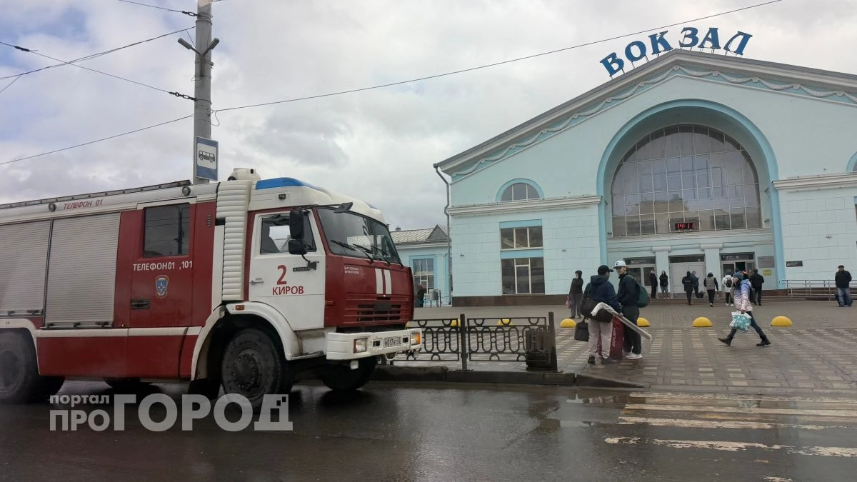 Кировские спасатели трижды за сутки выезжали на места ДТП