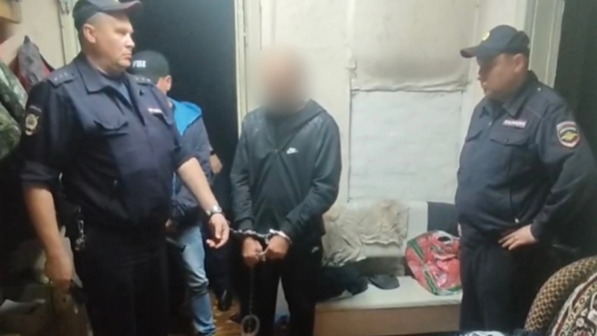 Ревнивый кировчанин искромсал ножом приятеля своей жены