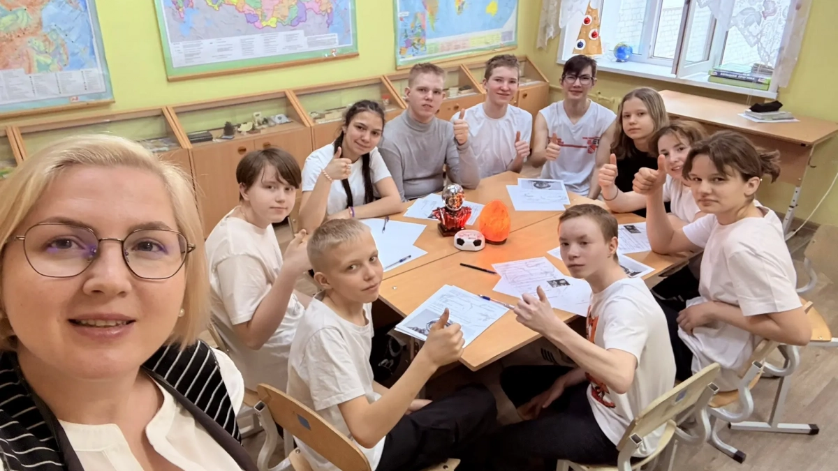 "Вы наша самая лучшая геоГрафиня школы": какие комплименты получает учительница географии из кировской школы-интерната 