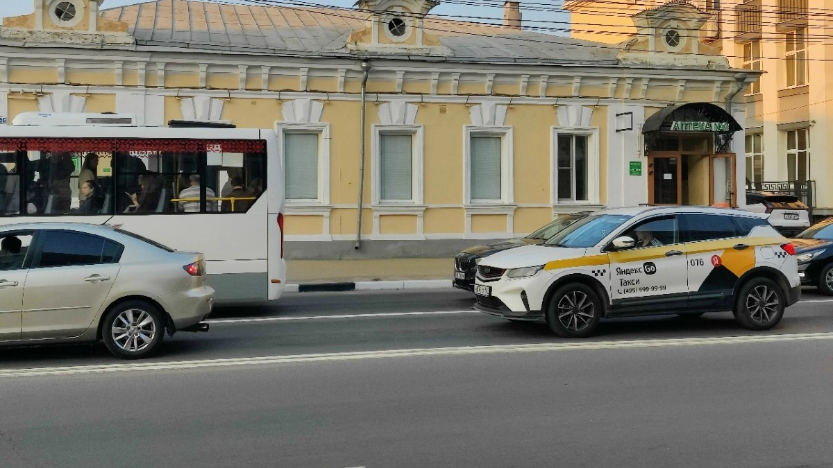 В Кировской области стало больше легальных и несудимых таксистов