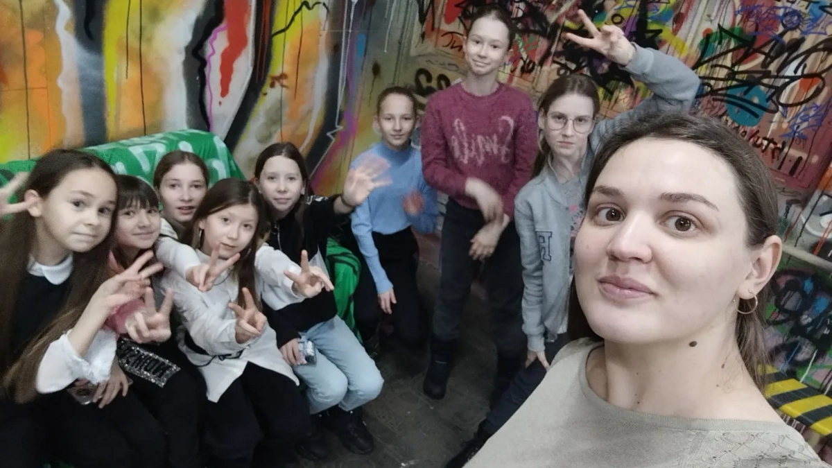 “Если бы не педагогика, пошла бы работать в морг”: учитель начальных классов о своем пути, мастерстве и трудностях в диалоге с родителями