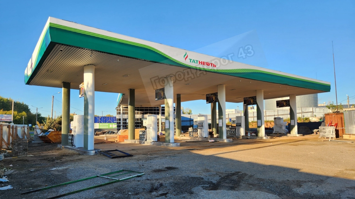 В Кирове готовят к открытию вторую в регионе АЗС сети "Татнефть"