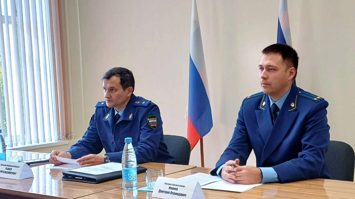 Глава областной прокуратуры представил нового прокурора Сунского района