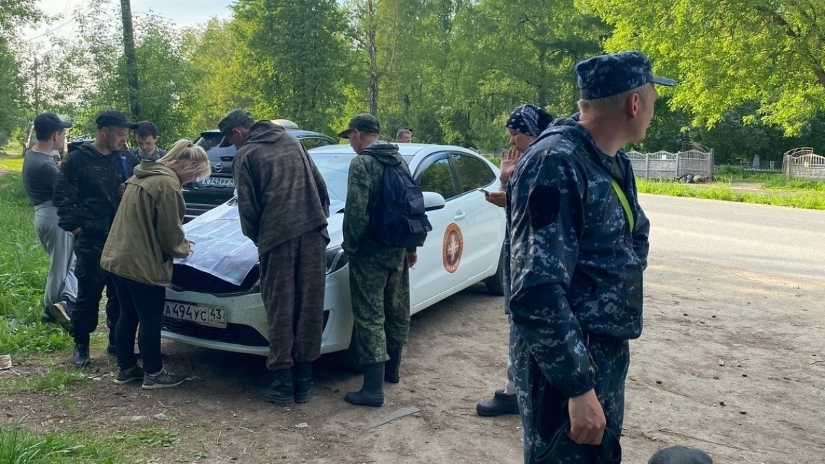 Кировские волонтеры отправляются в опустевший поселок на поиски человека