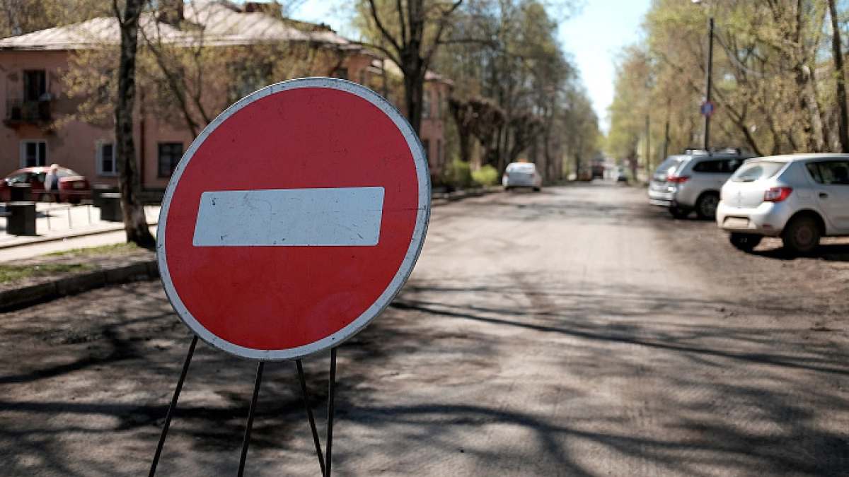 В Кирове на месяц перекрыли одну улицу из-за ремонта моста через реку Хлыновку