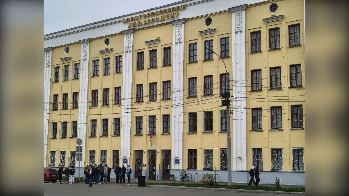 В Кировской области 15 первокурсников получат повышенную стипендию