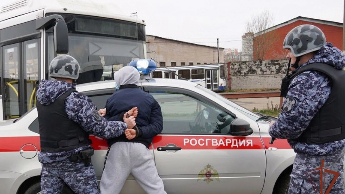 В Кирове рецидивиста схватили прямо в ТЦ в момент совершения нового преступления