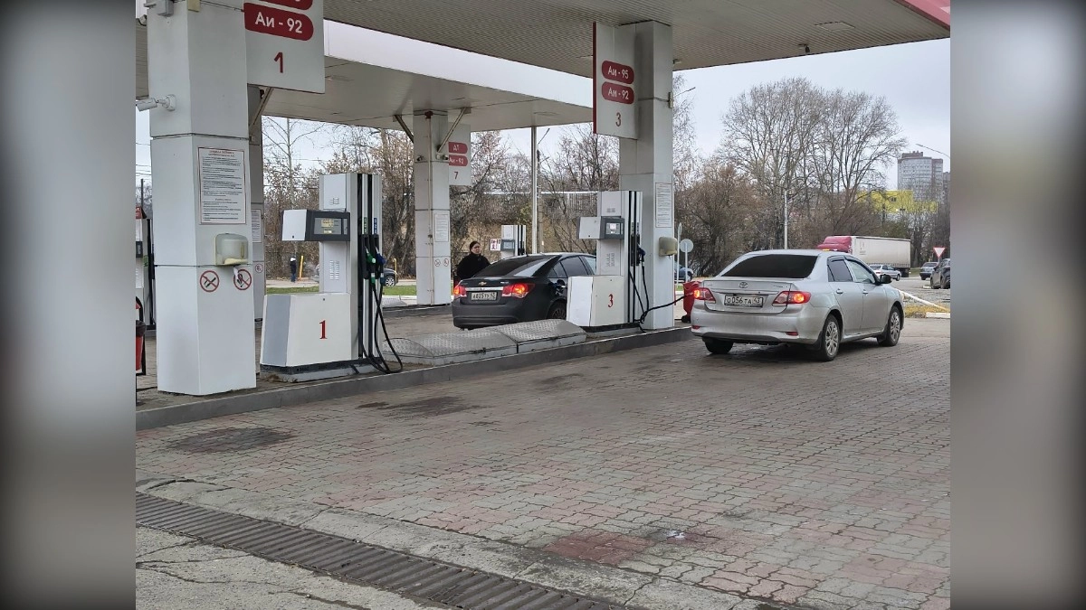 Бензин в Кировской области подорожал почти в два раза за год