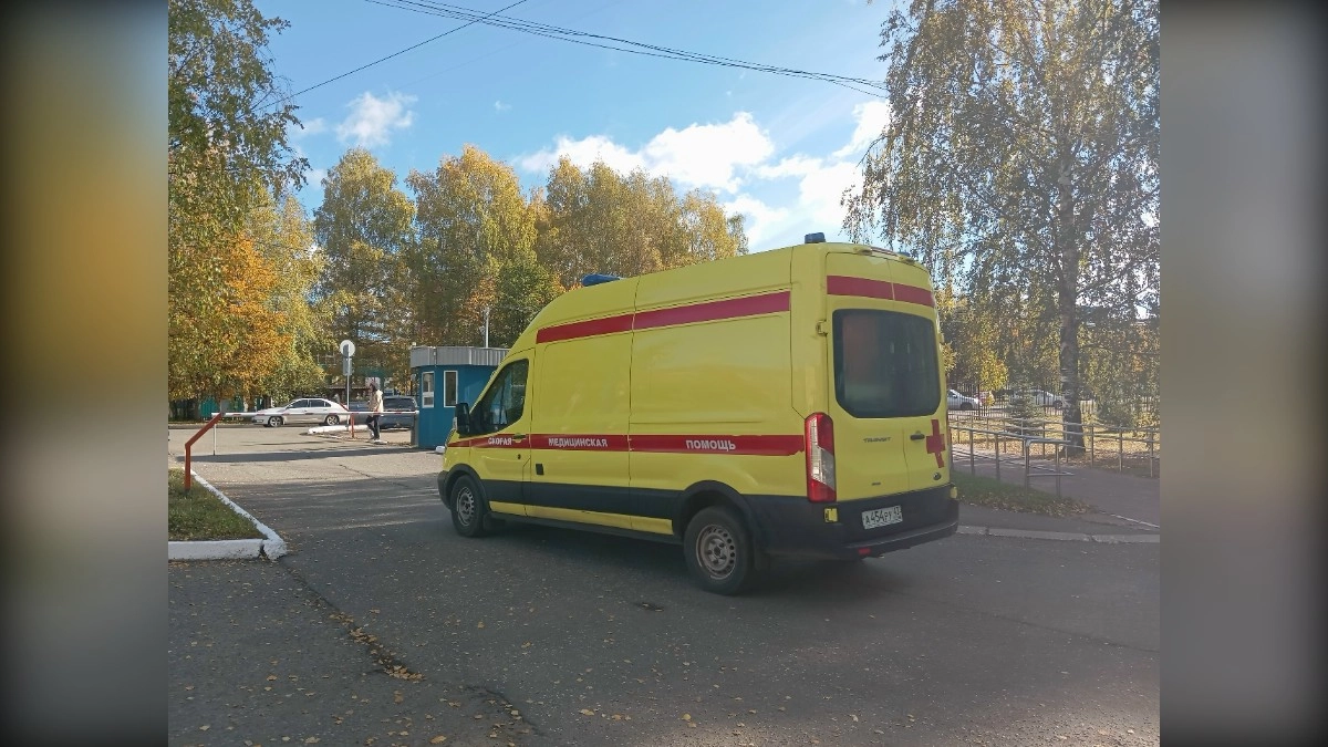 В “Дымке” водитель погрузчика попал в больницу с поврежденными конечностями