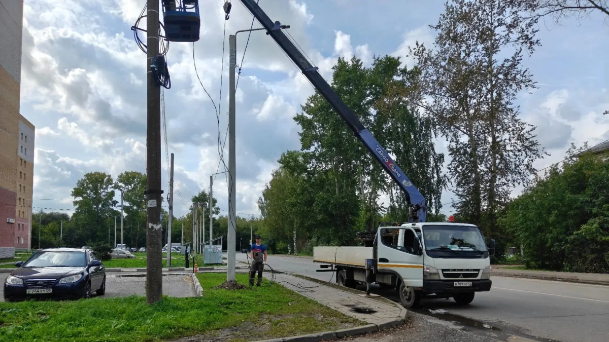 В Кирове фонари устанавливают сразу на 20 участках