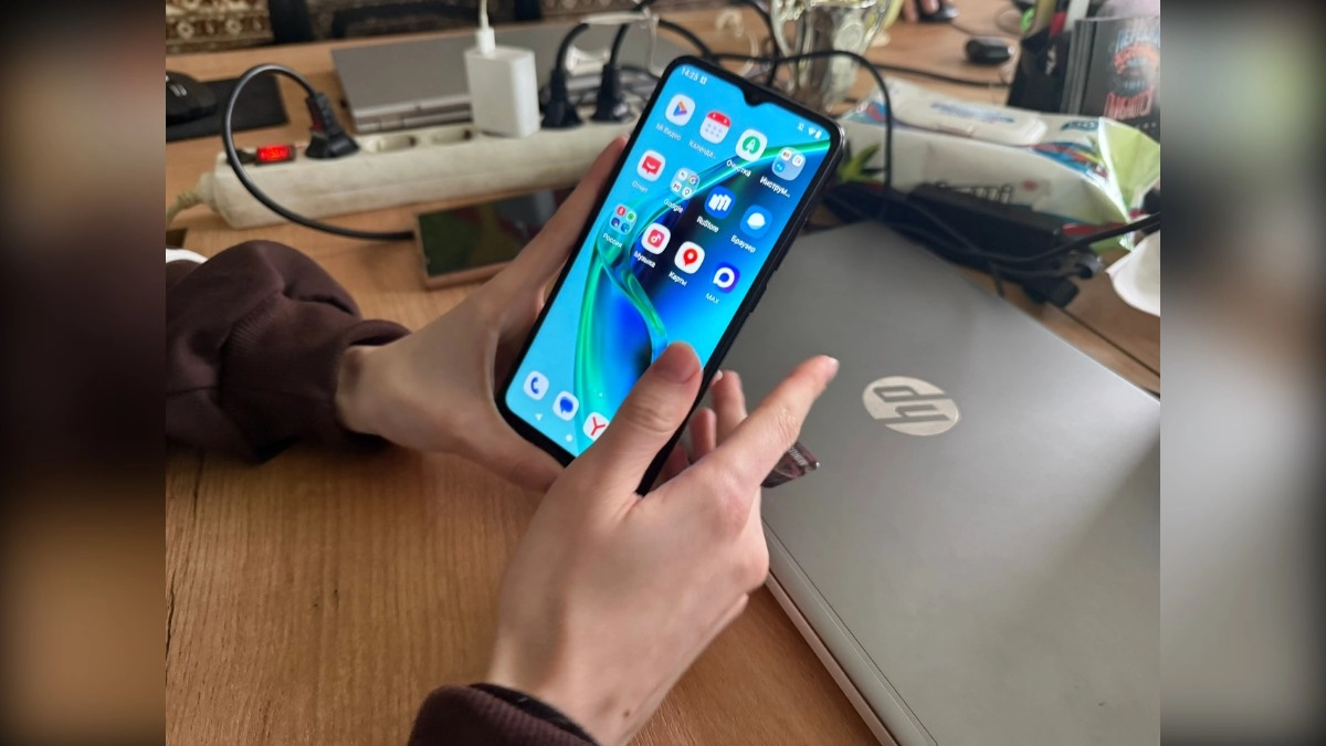Кировчанка потеряла 109 тысяч рублей после обработки фотографий в телефоне