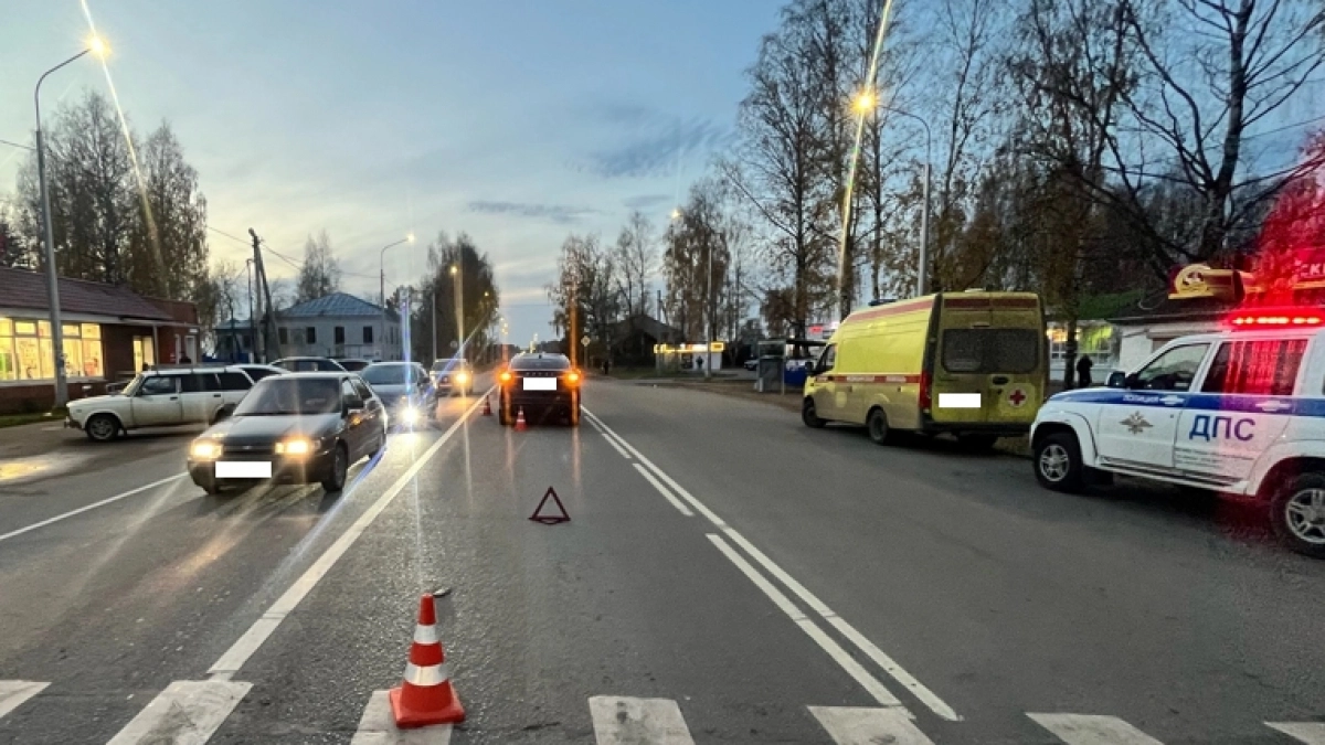 В Кирово-Чепецком районе две школьницы на электровелосипеде угодили под машину