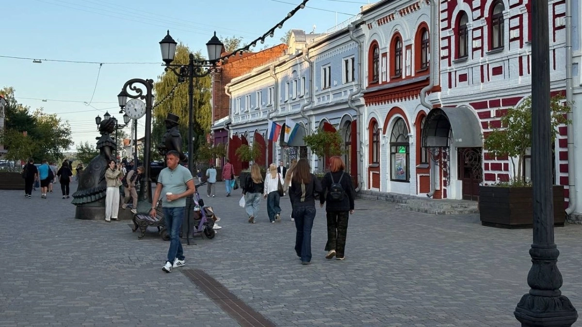 Власти рассказали, какая средняя зарплата ожидает кировчан в 2027 году