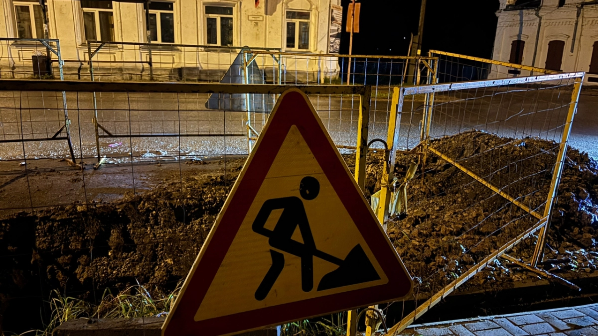 Одна из кировских дорог на две недели стала на полосу уже