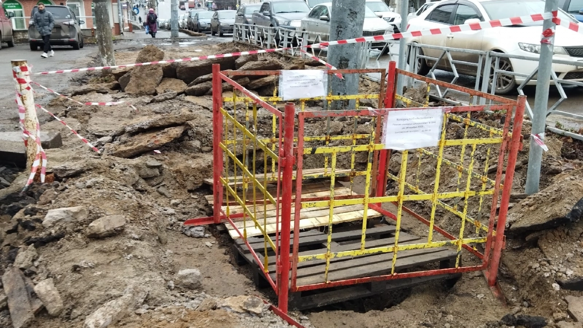 В Кирове продлили перекрытие улицы Блюхера из-за строительства теплосетей