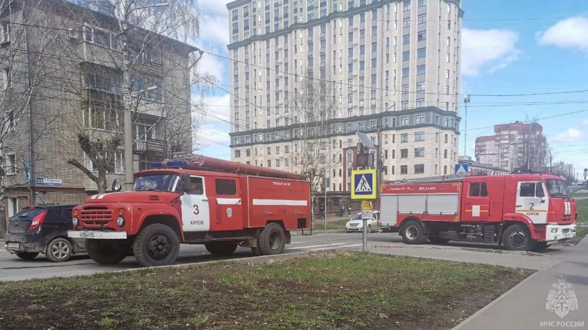 Стали известны подробности о загоревшейся в Кирове легковушке