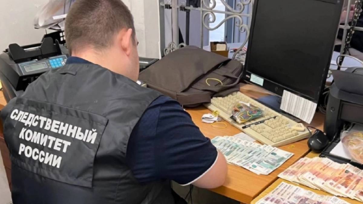 У осужденного в Кирове полицейского начальника  конфисковали имущество на 34 миллиона рублей