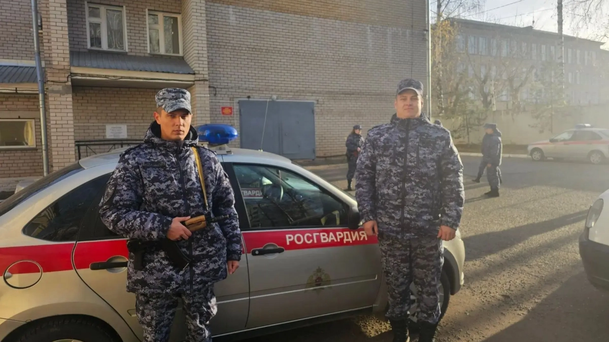 В бронежилетах и с рацией: журналист "Про Города" выехал на маршрут патрулирования с Росгвардией