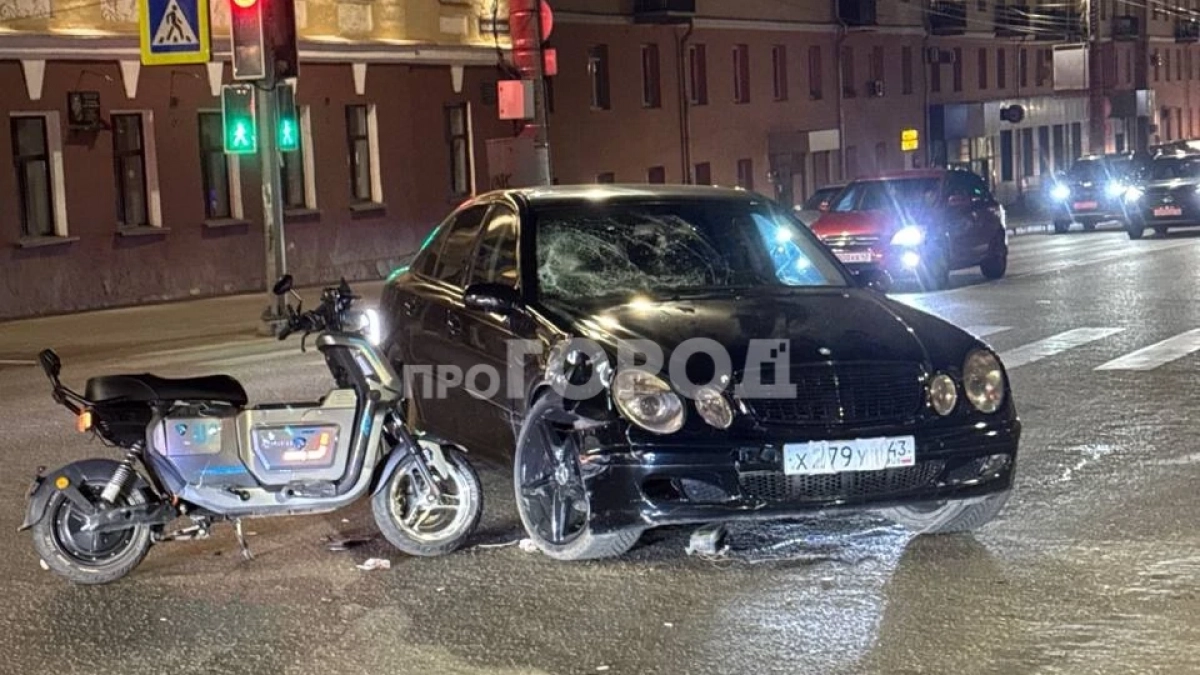 15-летний кировчанин пострадал в ДТП с Mercedes-Benz на улице Владимирской