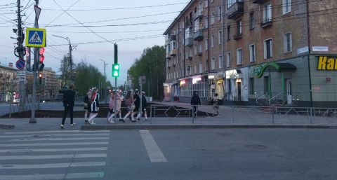 Из-за ситуации в стране: последний звонок и выпускной перенесли - опубликованы новые даты