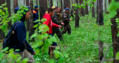 В Кировской области полиция и волонтеры ищут пропавшего подростка в очках