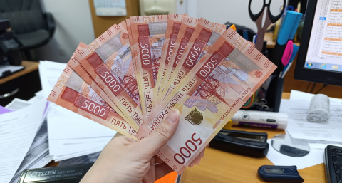 В Кировской области пенсионерка перевела мошенникам более 2,6 млн рублей, поверив в историю о взломе аккаунта на "Госуслугах"