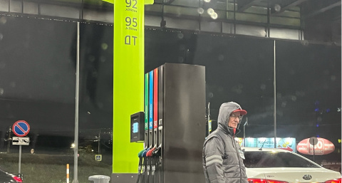 Почему умные водители не заправляют авто на 1000 рублей - вот в чем дело