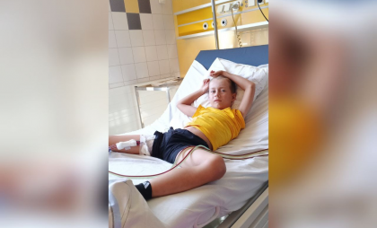 "Мамочка, сделаю все, чтобы помочь Артурчику выжить": первоклассник из Кирова стал донором костного мозга для 13-летнего брата 