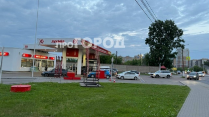 Почему в Кирове начали ограничивать продажу топлива на АЗС: как ситуацию комментируют власти 