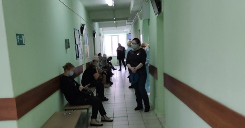 Рекордный антирекорд: в Кировской области выявили более 1200 заболевших COVID–19 за сутки