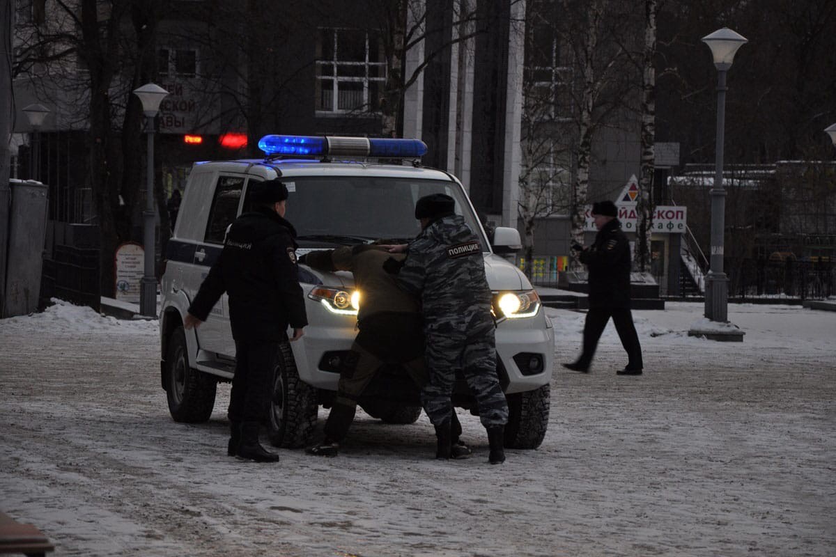 Двоих кировчан накажут за дискредитацию Вооруженных сил РФ