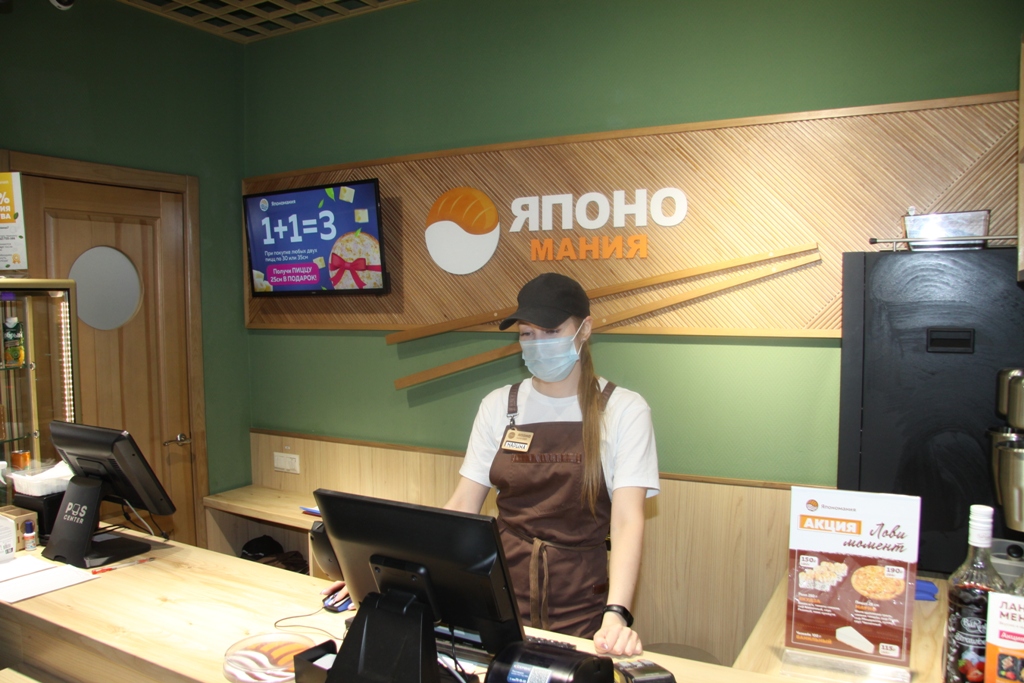В вятской сети кафе "Япономания" заработали умные экраны от "Ростелекома"