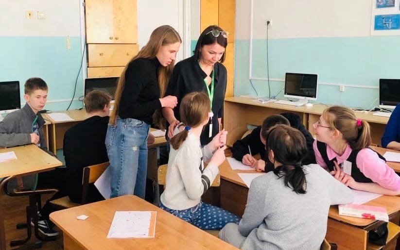 Волонтеры Сбербанка обучают финансовой грамотности воспитанников детских домов