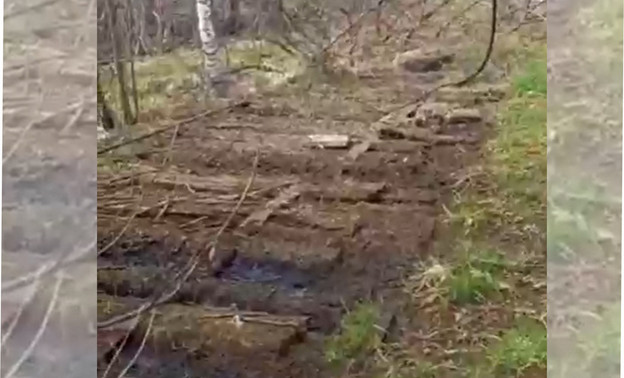 В Кировской области обнаружена речка из нефтепродуктов