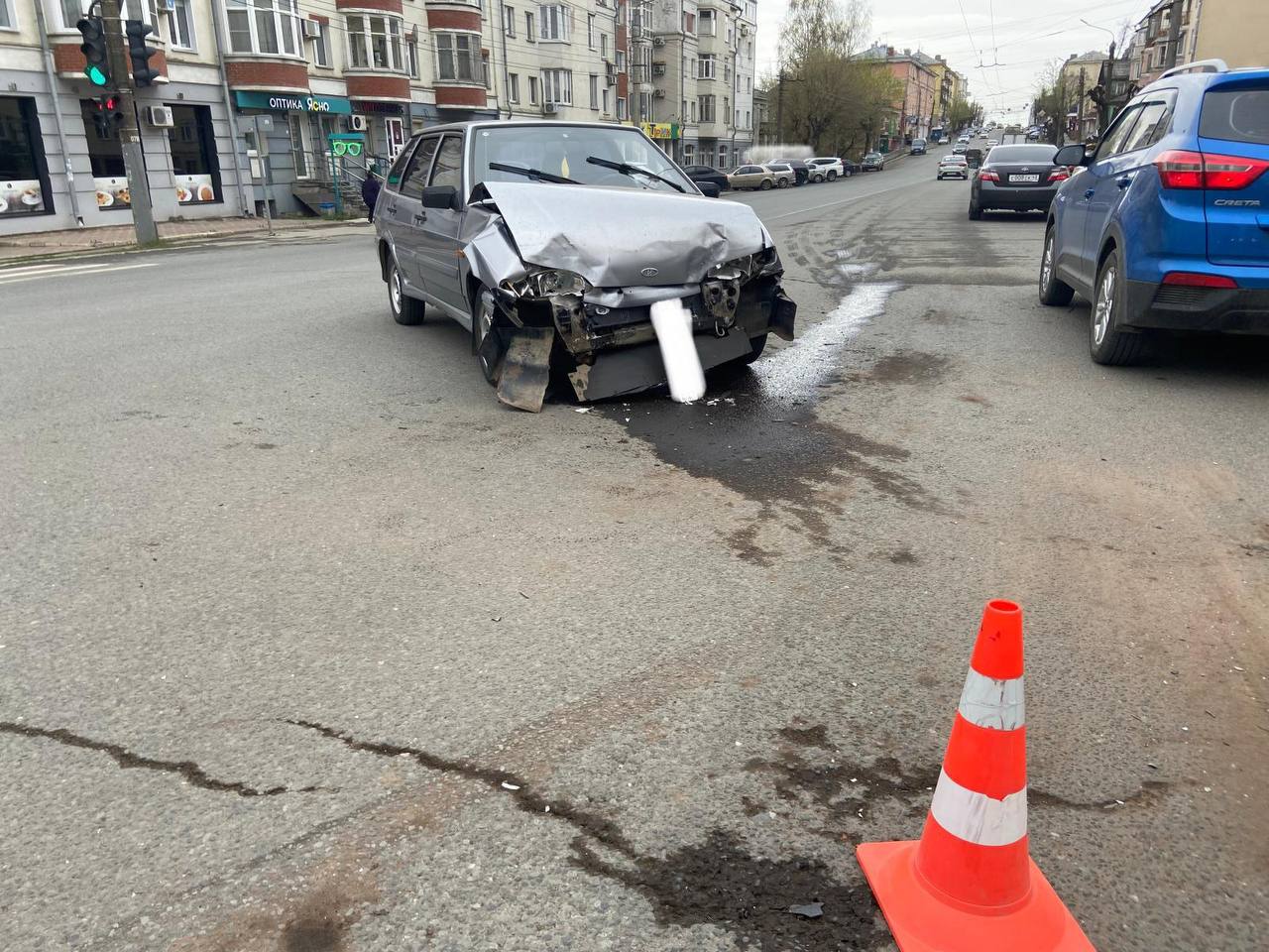 В Кирове на Ленина в ДТП пострадала женщина-водитель