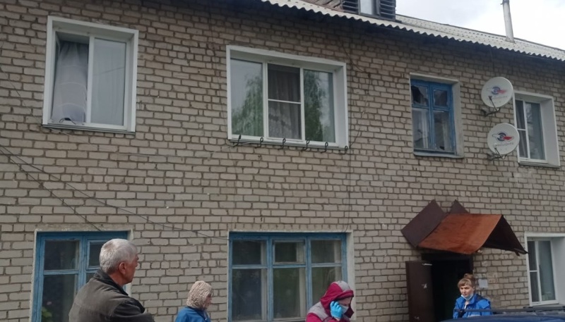 В Кировской области вспыхнул многоквартирный дом